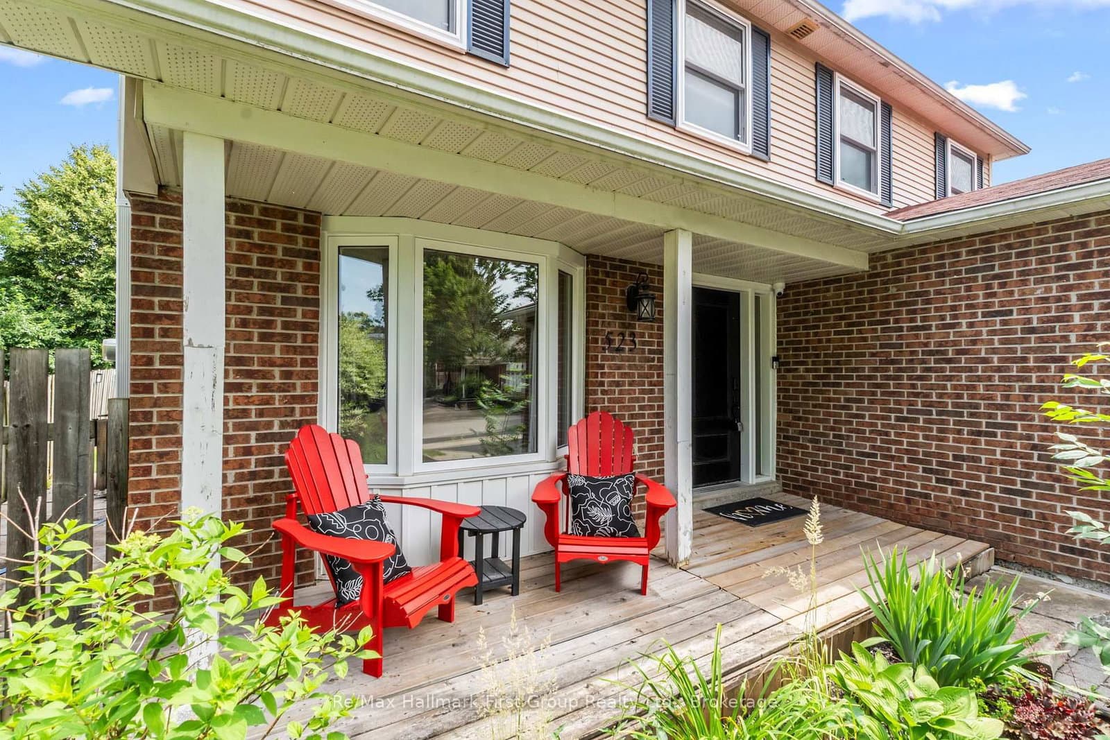 523 Reynolds Street thumbnail 4