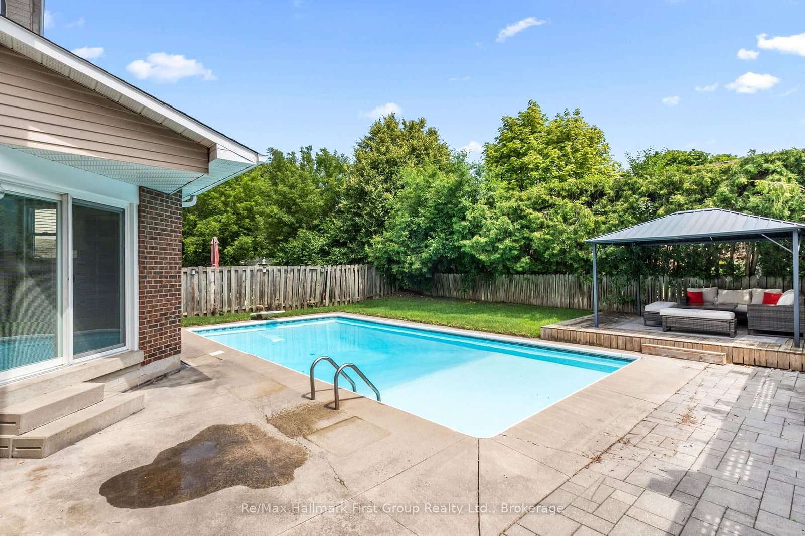 523 Reynolds Street thumbnail 44