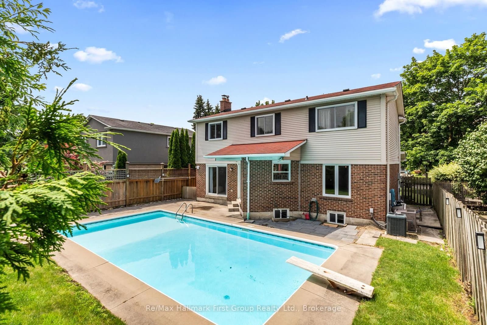 523 Reynolds Street thumbnail 48