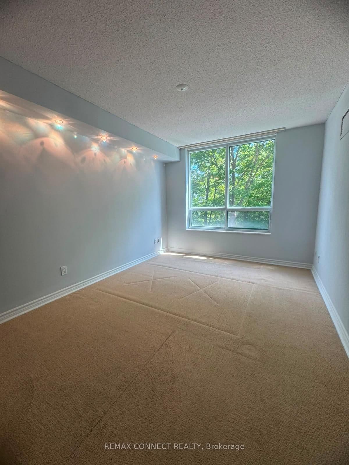61 Town Centre Court, Unit 711 thumbnail 10