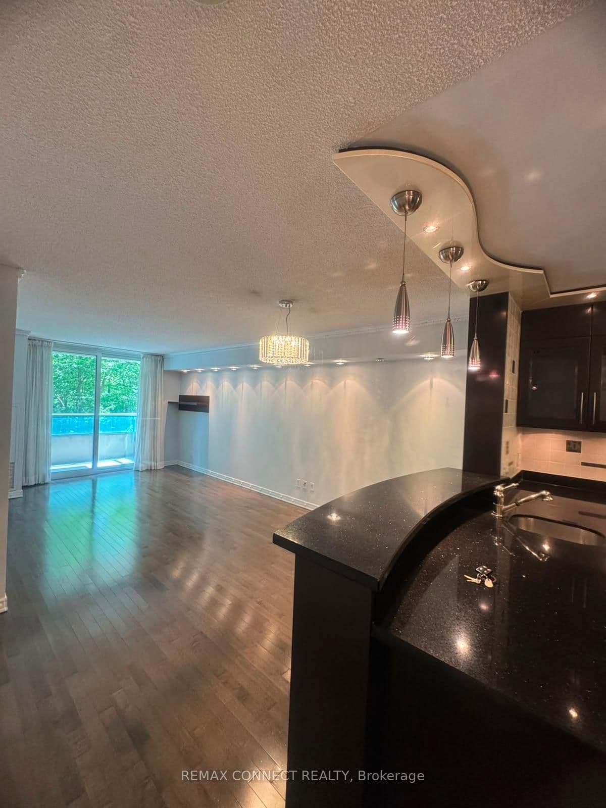 61 Town Centre Court, Unit 711 thumbnail 15