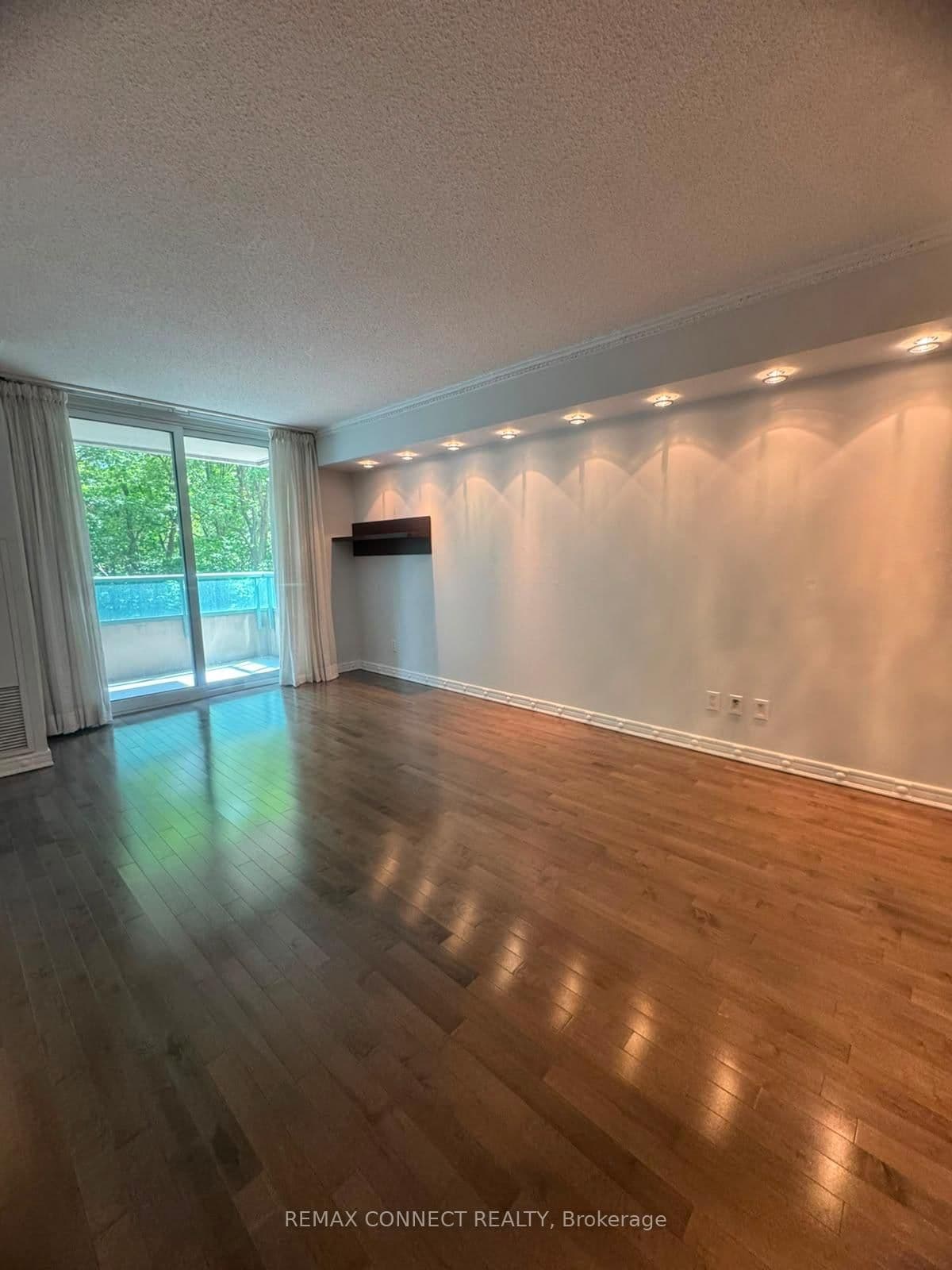 61 Town Centre Court, Unit 711 thumbnail 7