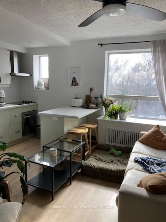 204 Kingston Road, Unit 104 thumbnail 2