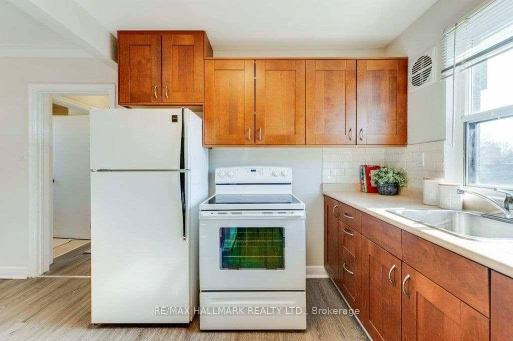 225 Woodville Avenue, Unit Upper thumbnail 13