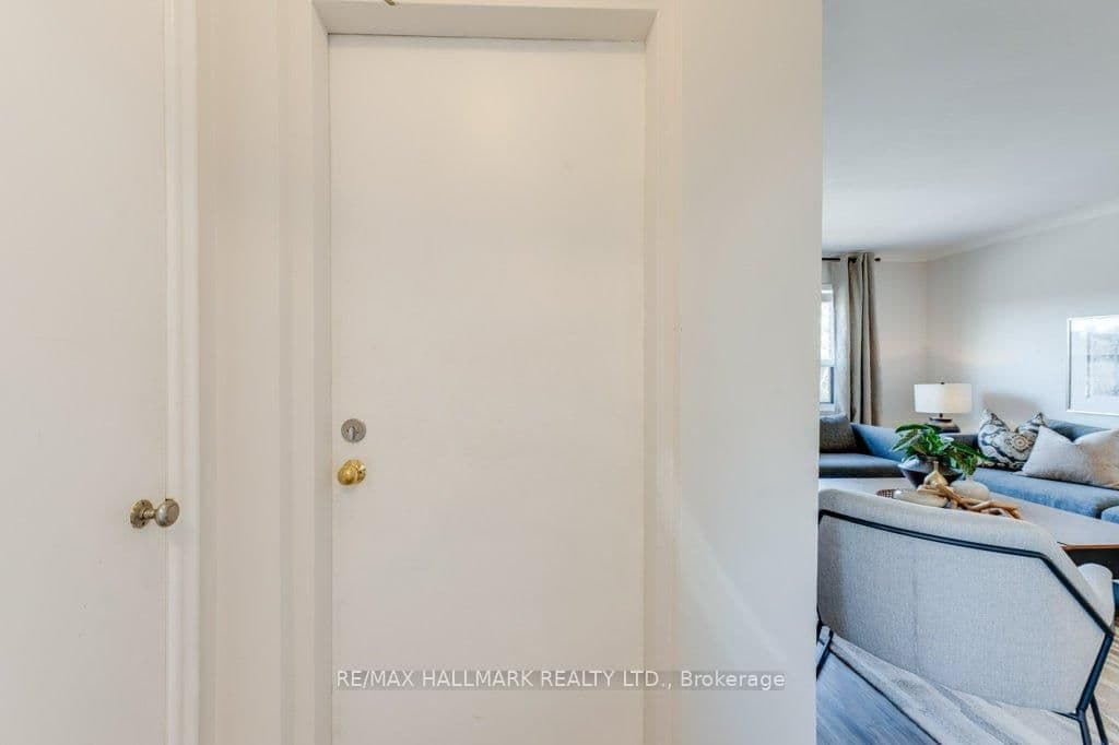 225 Woodville Avenue, Unit Upper thumbnail 34