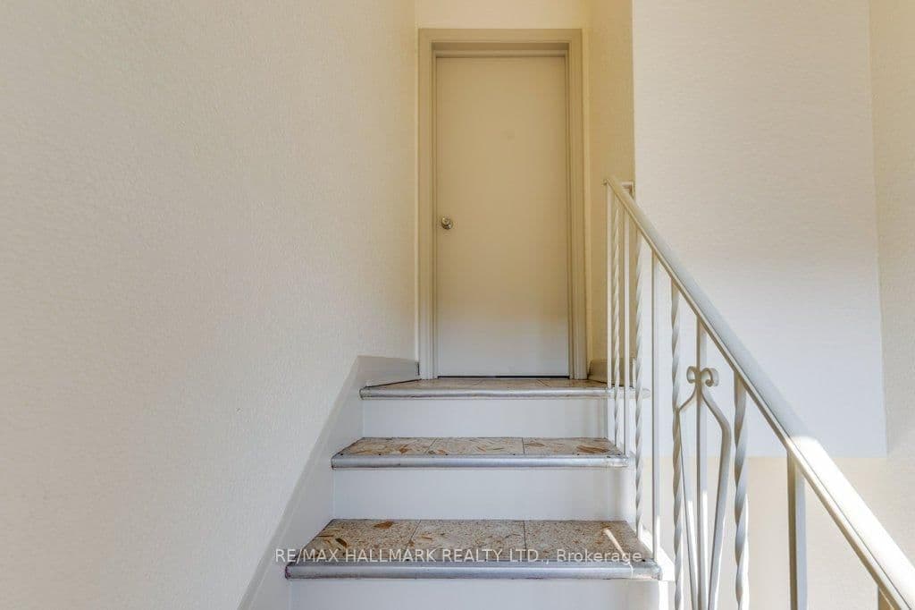 225 Woodville Avenue, Unit Upper thumbnail 35