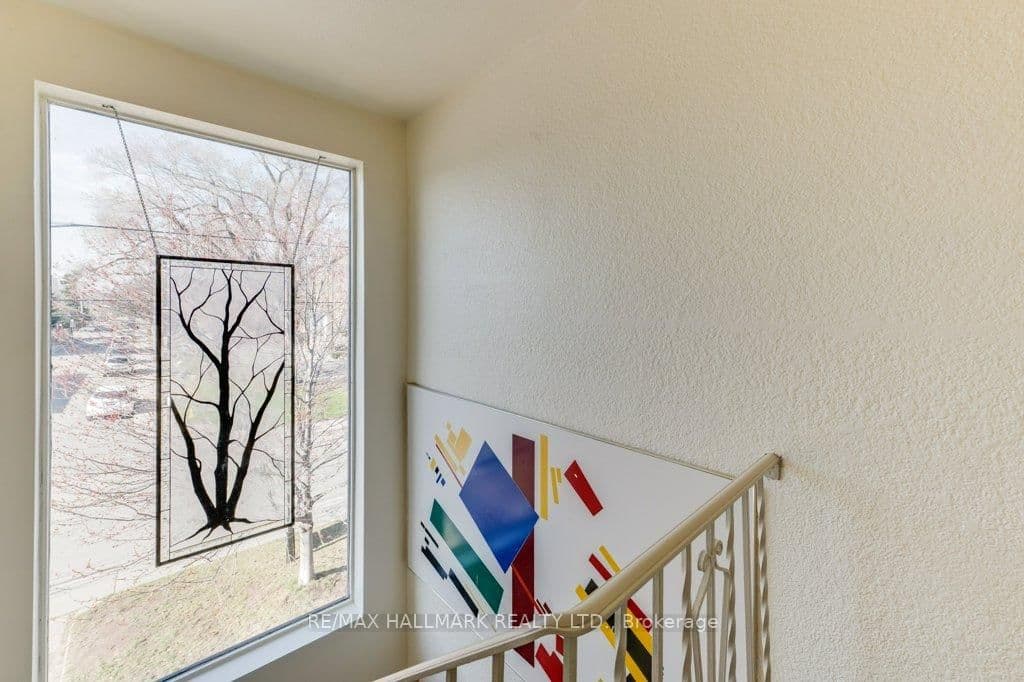 225 Woodville Avenue, Unit Upper thumbnail 37