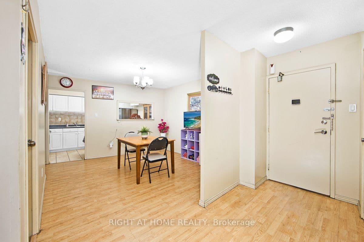 2050 Bridletowne Circle, Unit 209 thumbnail 11