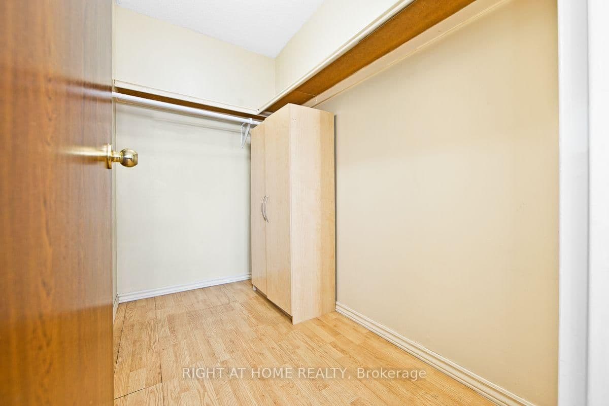 2050 Bridletowne Circle, Unit 209 thumbnail 19