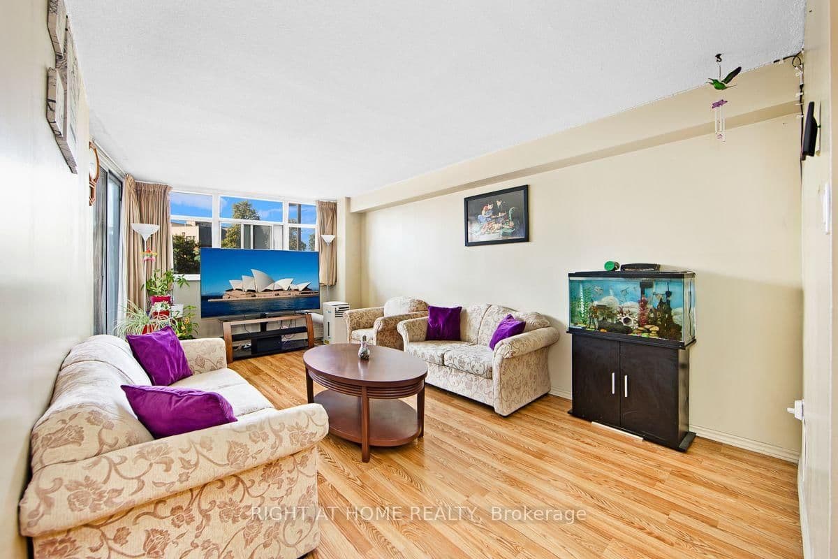 2050 Bridletowne Circle, Unit 209 thumbnail 7
