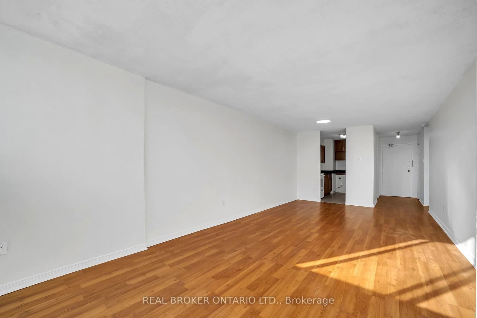 10 Tapscott Road, Unit 810 thumbnail 14