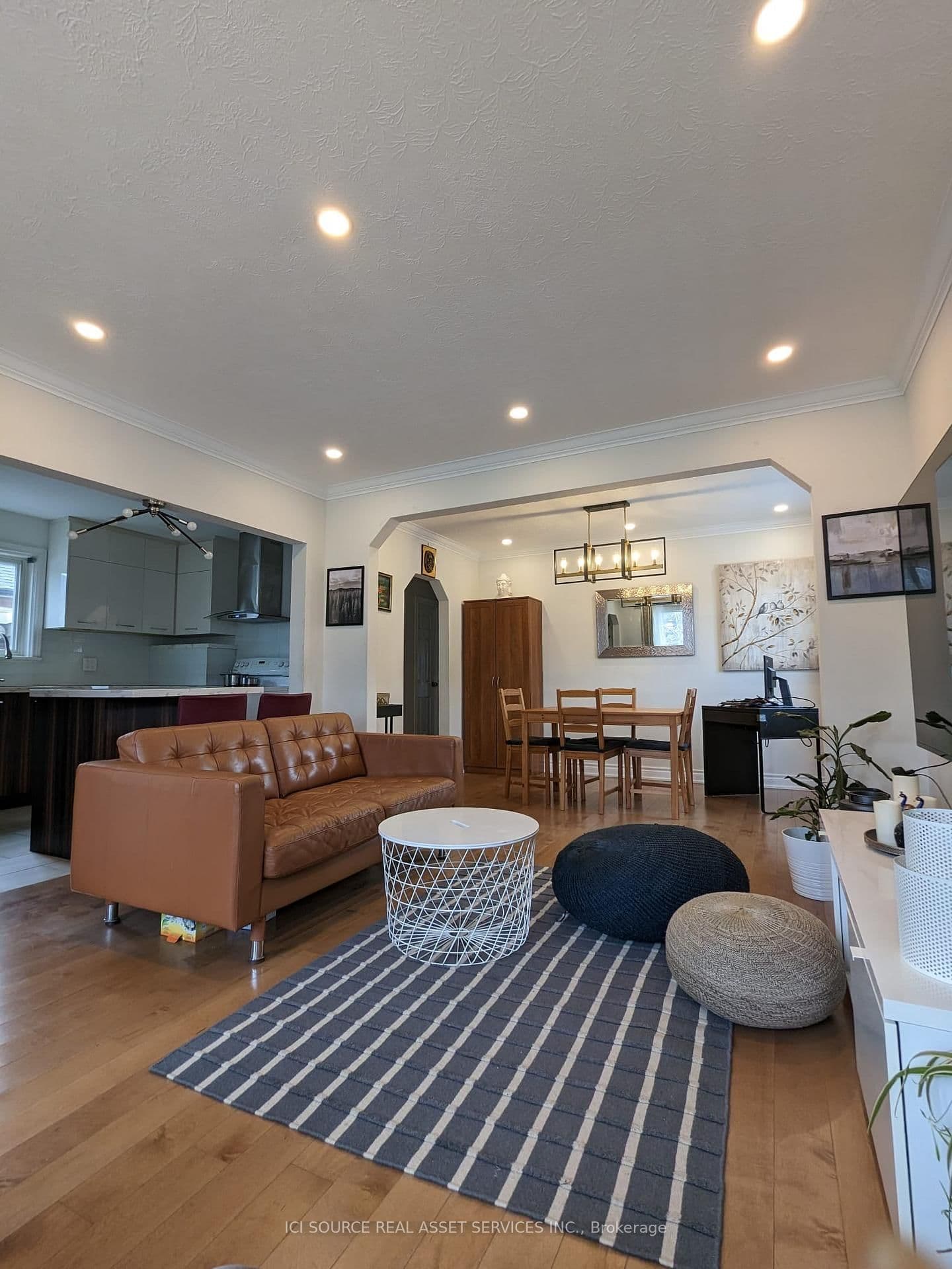 85 Ranstone Gardens, Unit Main thumbnail 2