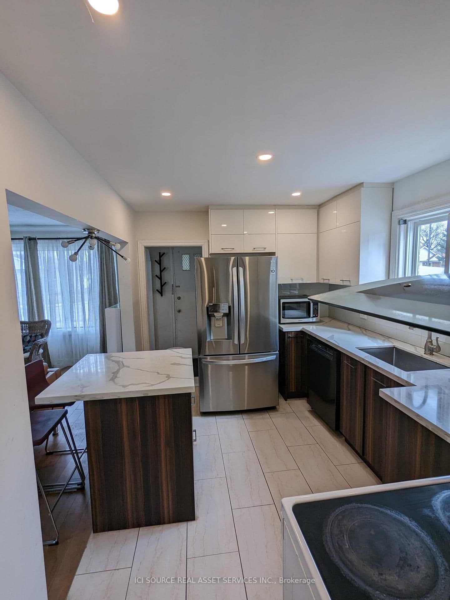 85 Ranstone Gardens, Unit Main thumbnail 3