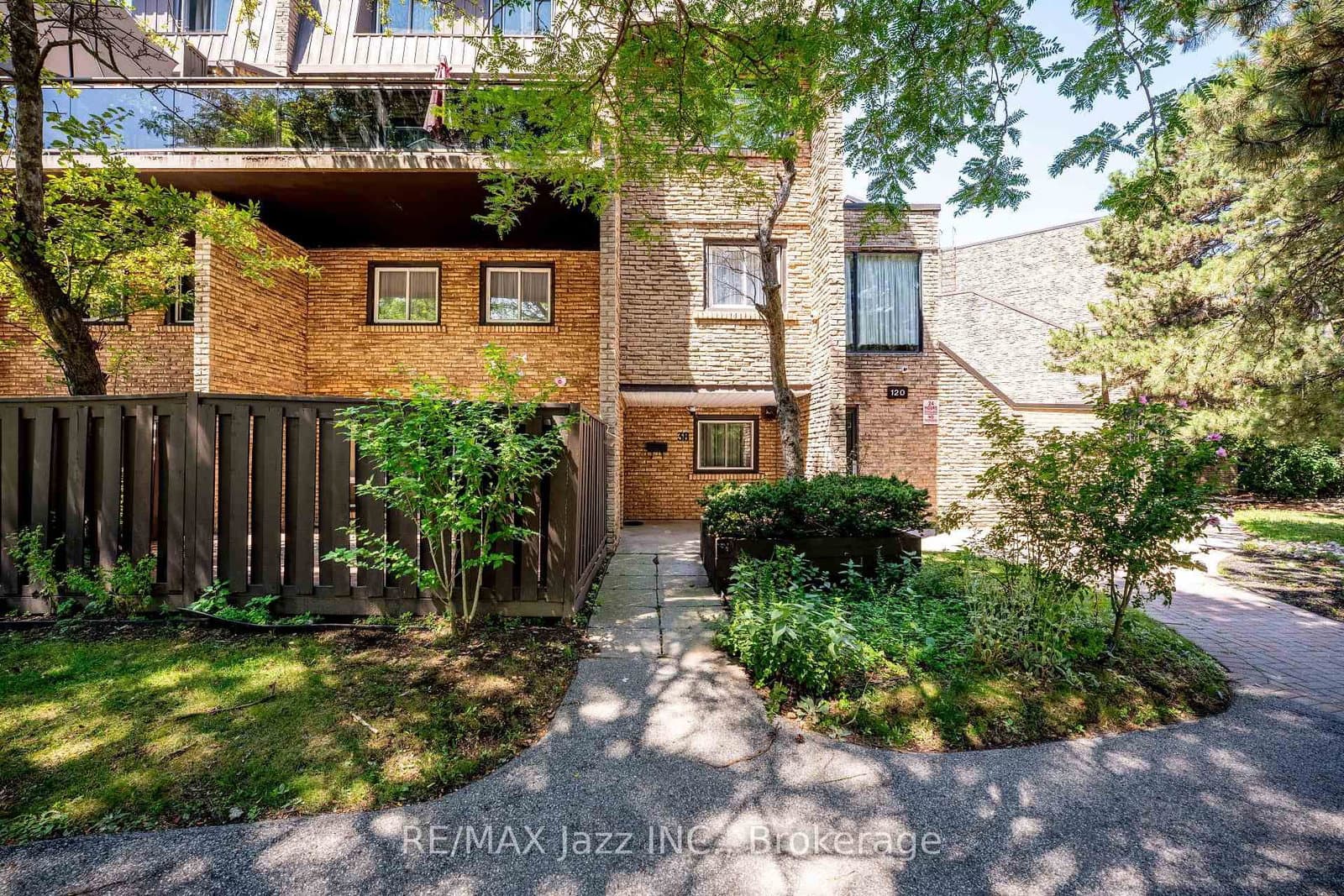 120 Ling Road, Unit 38 thumbnail 2