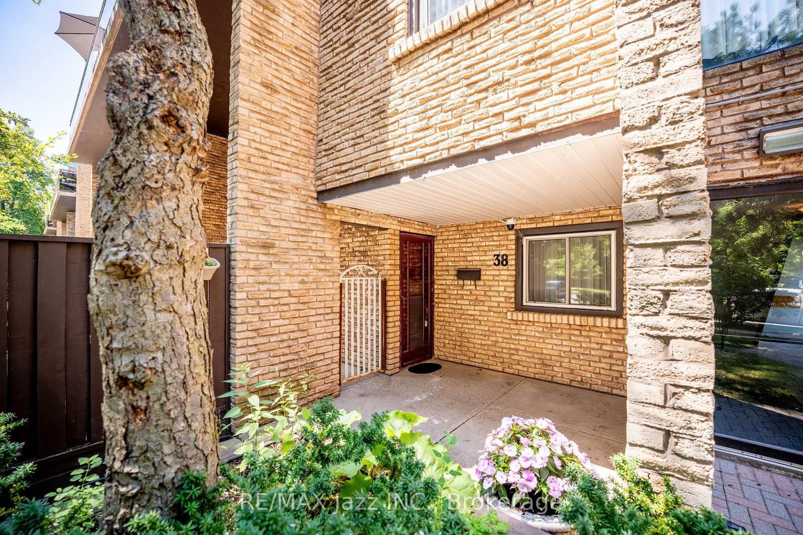 120 Ling Road, Unit 38 thumbnail 3
