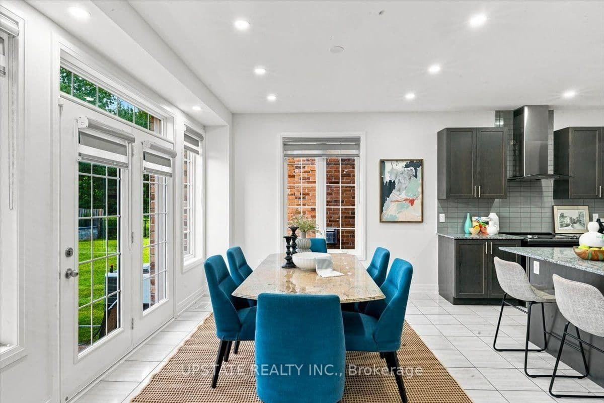 18 Blenheim Circle thumbnail 15