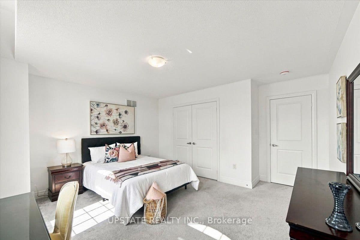 18 Blenheim Circle thumbnail 23