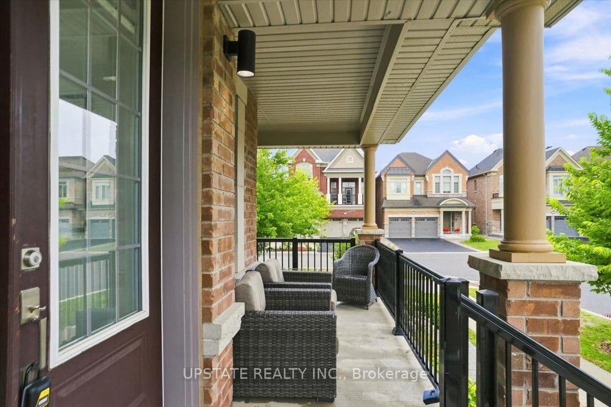 18 Blenheim Circle thumbnail 3