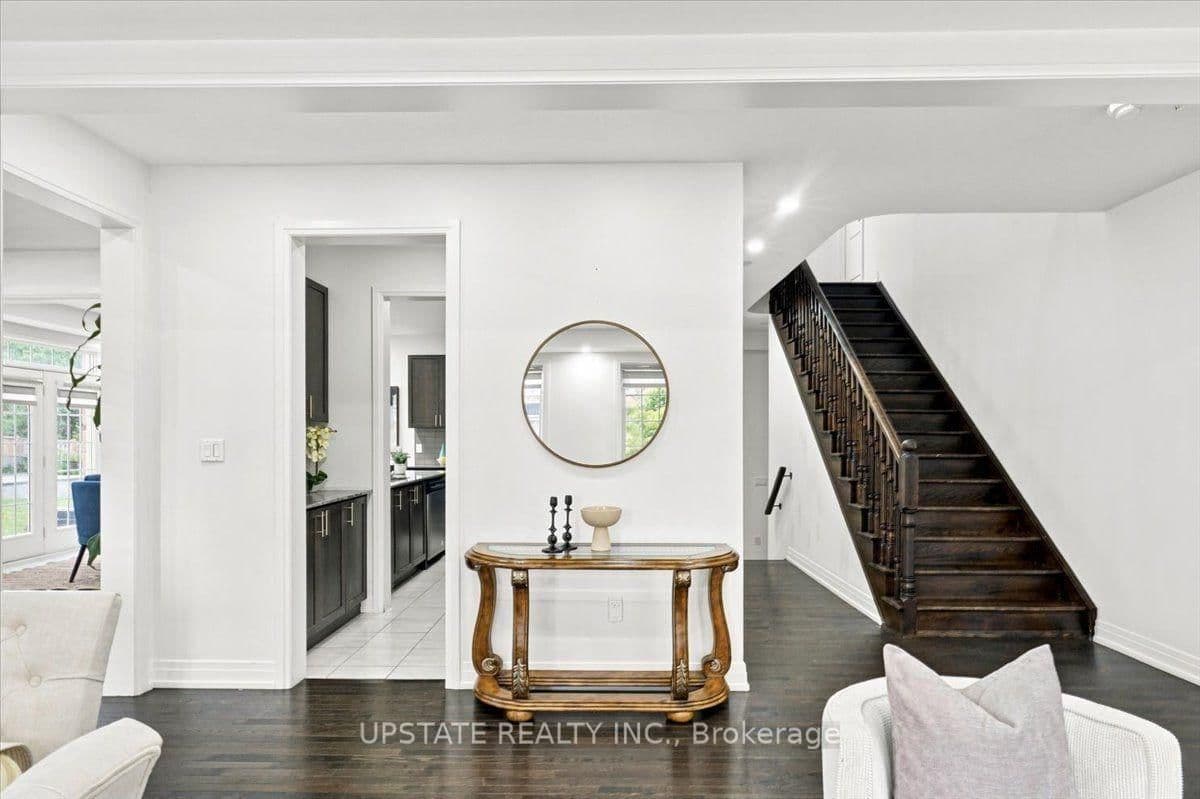 18 Blenheim Circle thumbnail 5