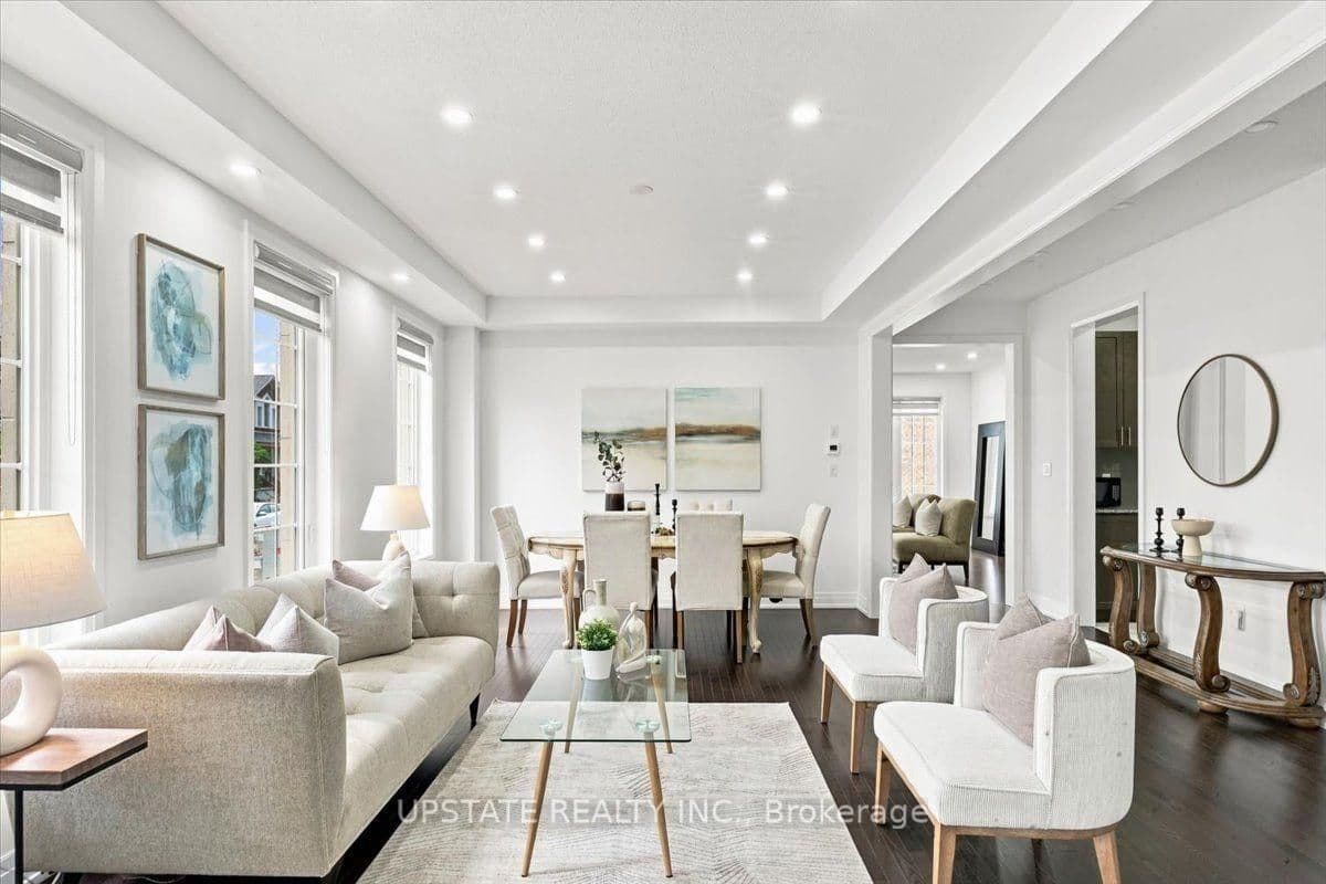 18 Blenheim Circle thumbnail 8
