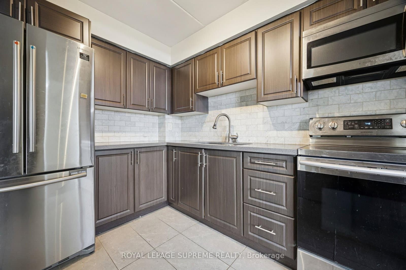 207 Galloway Road, Unit 704 thumbnail 2