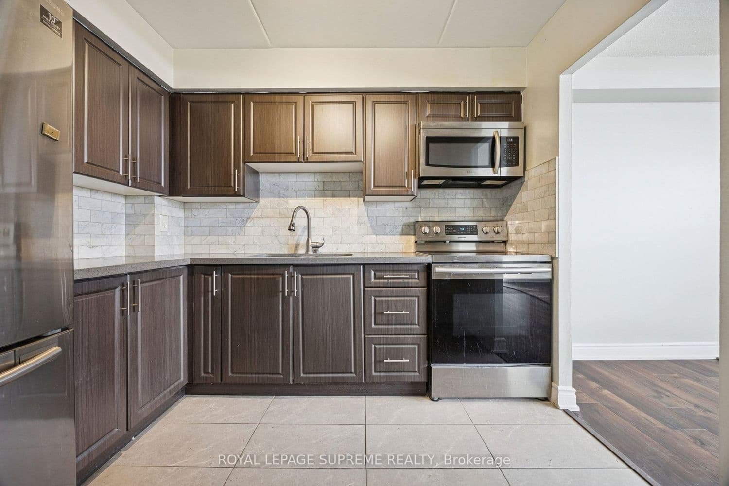 207 Galloway Road, Unit 704 thumbnail 4