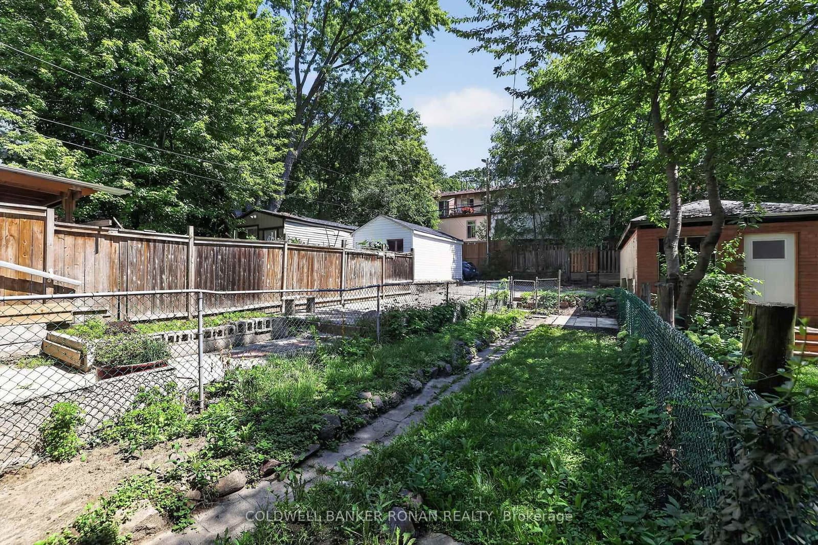 391 Jones Avenue thumbnail 40