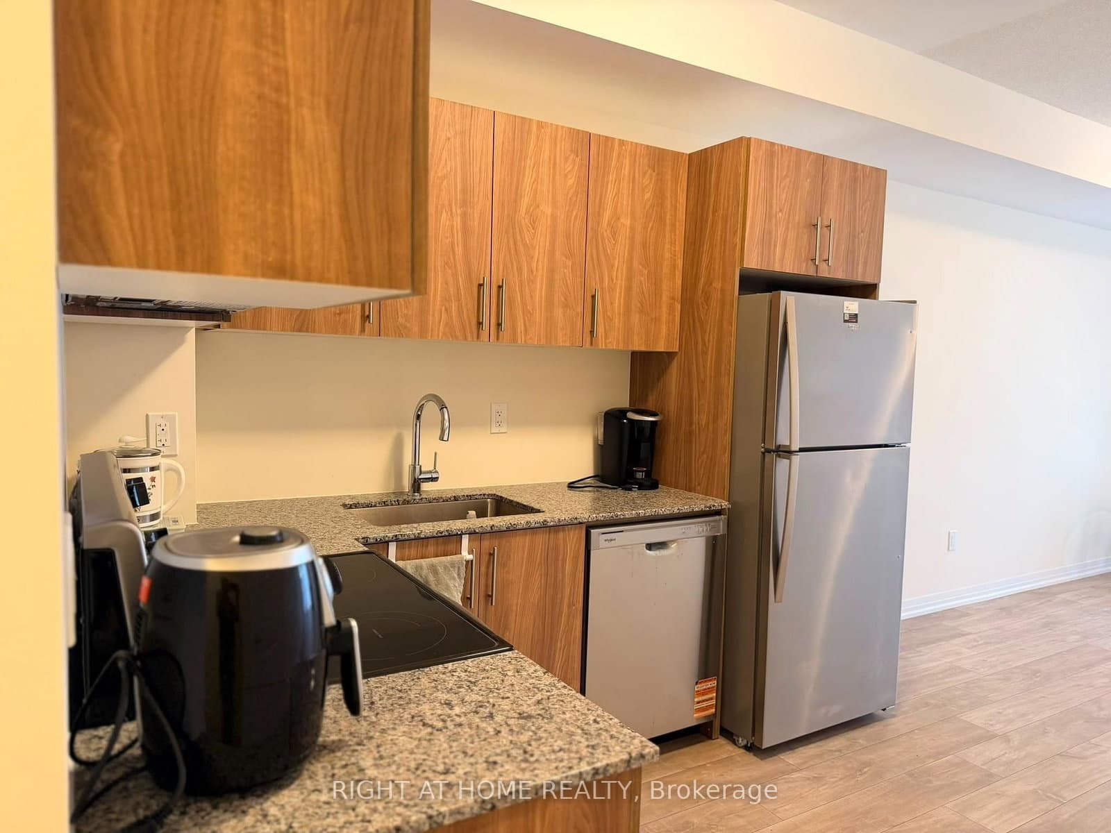 10 Liben Way, Unit 14 thumbnail 10