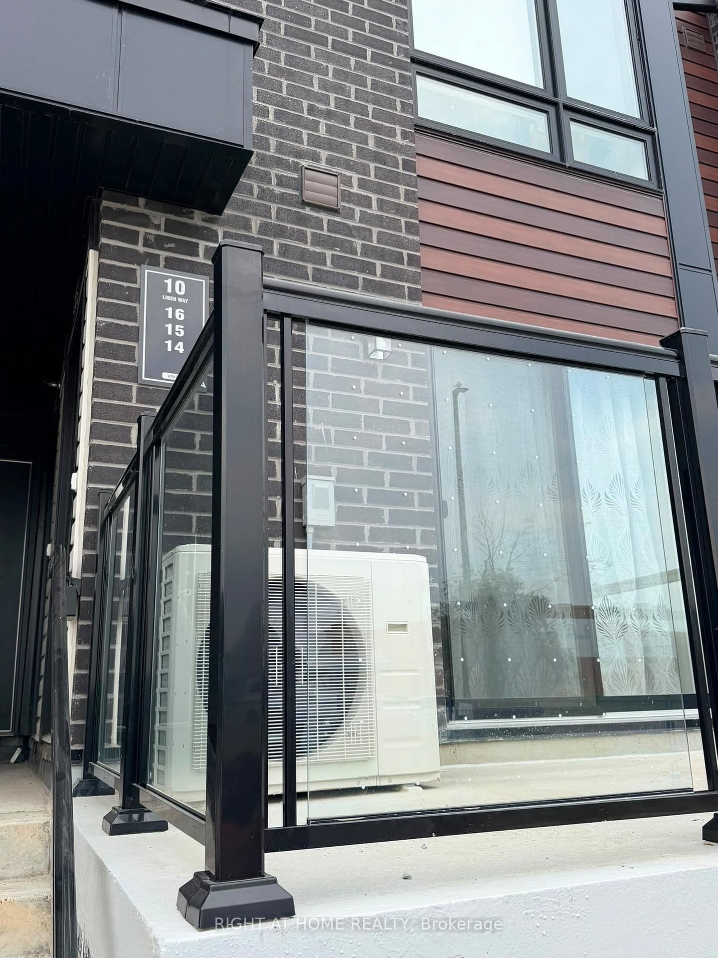 10 Liben Way, Unit 14 thumbnail 5