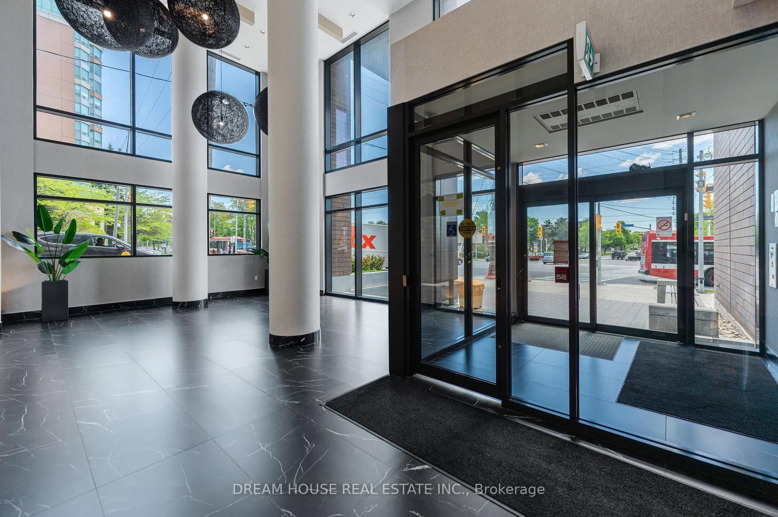 1350 Ellesmere Road, Unit 1011 thumbnail 2