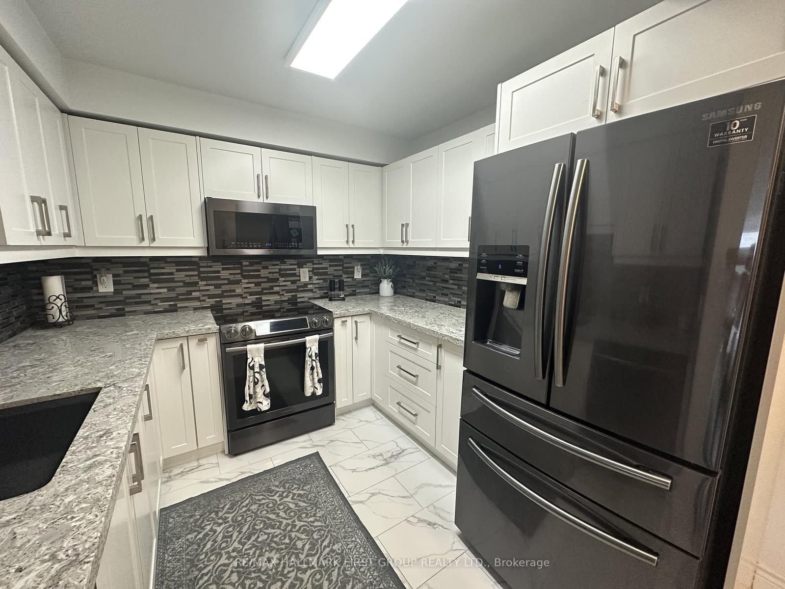 1000 The Esplanade Road N, Unit 1402 thumbnail 3