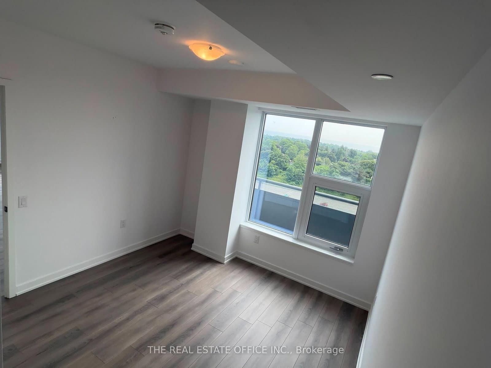 7437 Kingston Road, Unit 905 thumbnail 14
