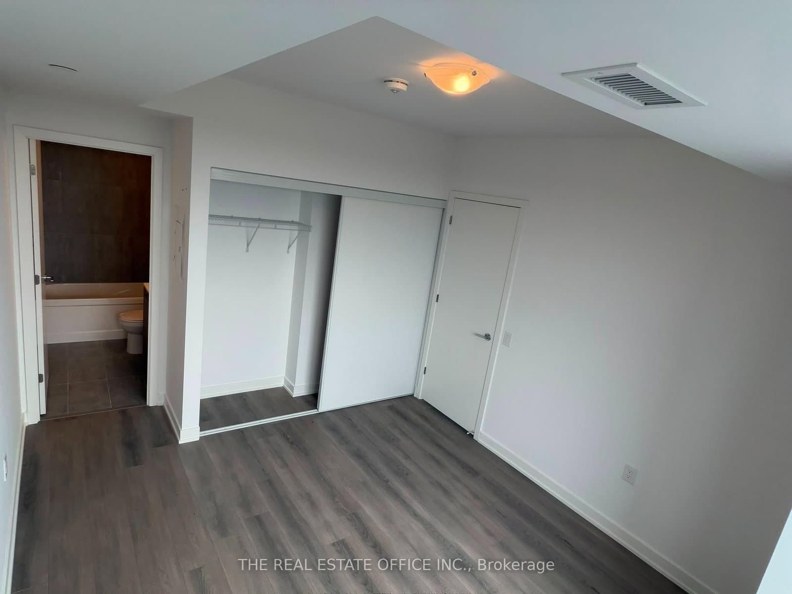 7437 Kingston Road, Unit 905 thumbnail 15