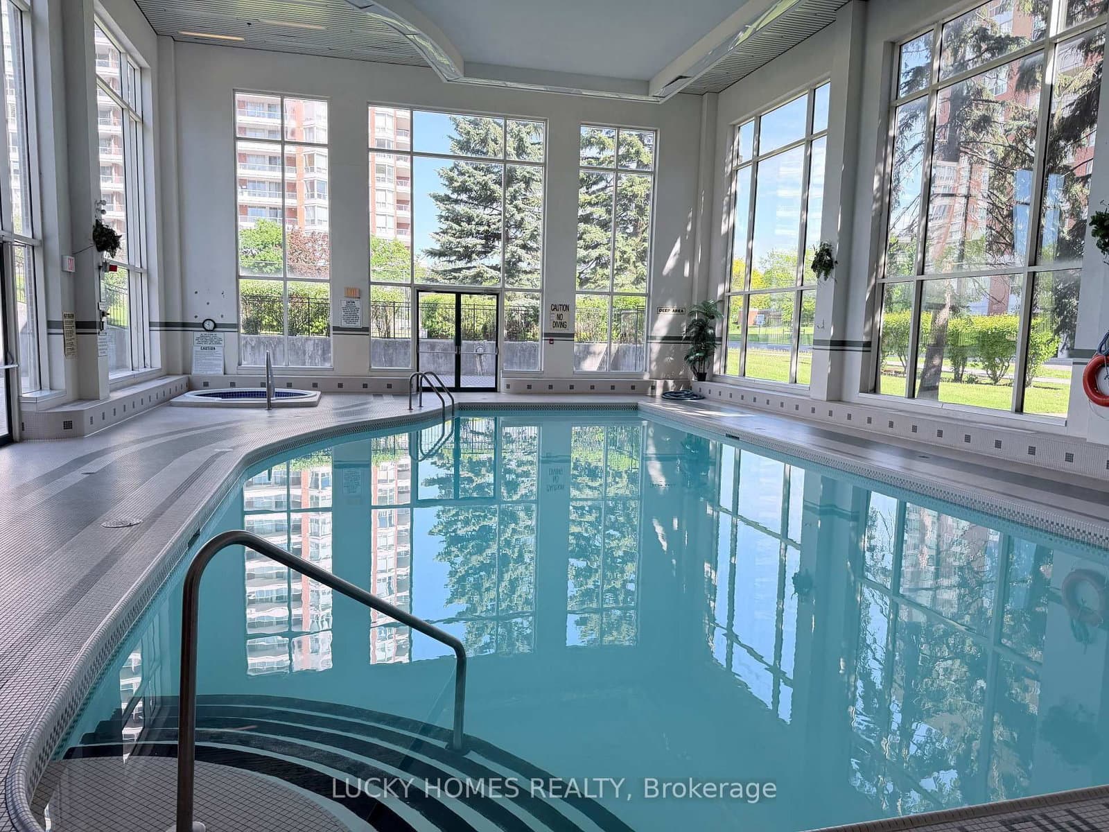 430 Mclevin Avenue NW, Unit 915 thumbnail 12