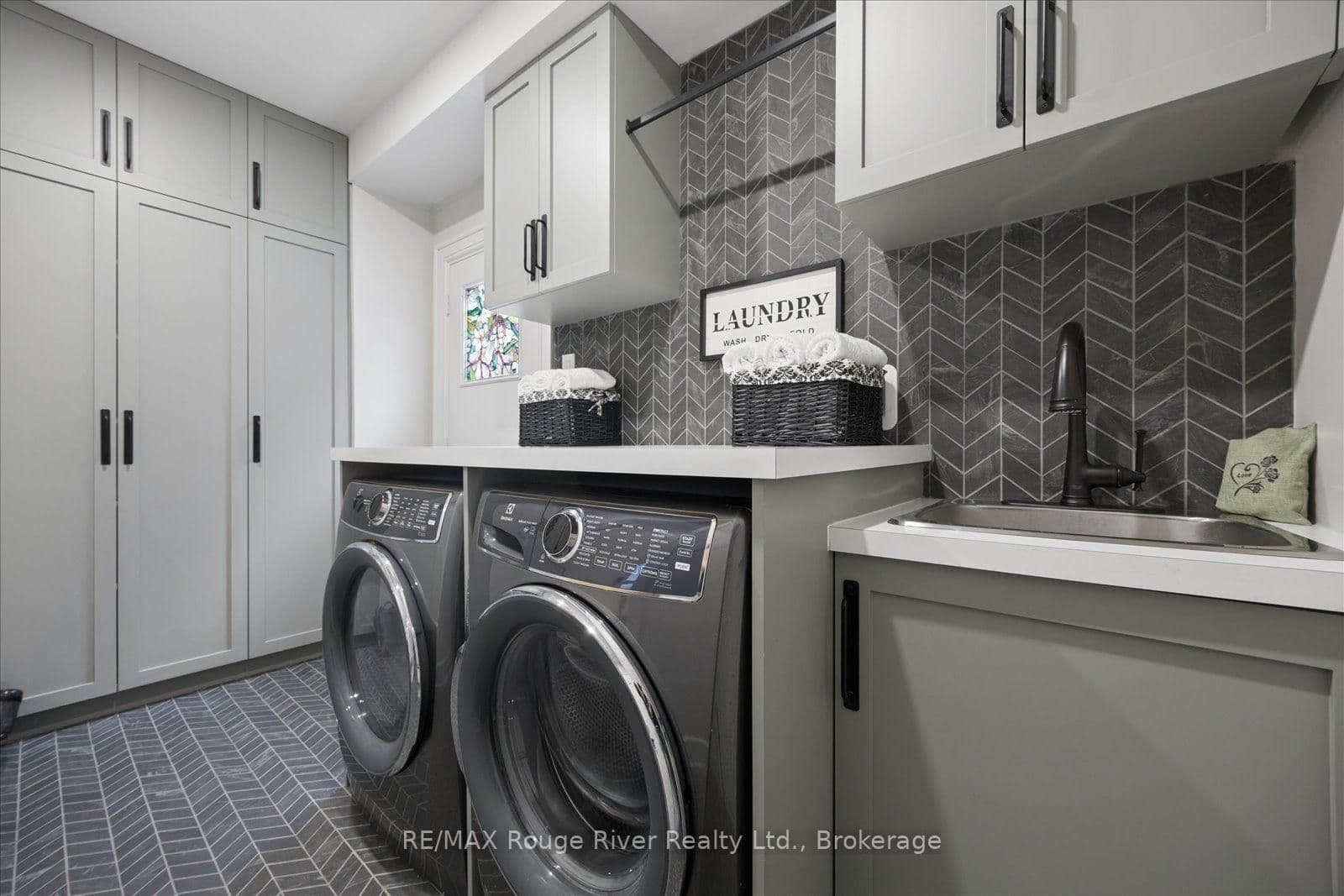 49 Hanson Crescent thumbnail 24
