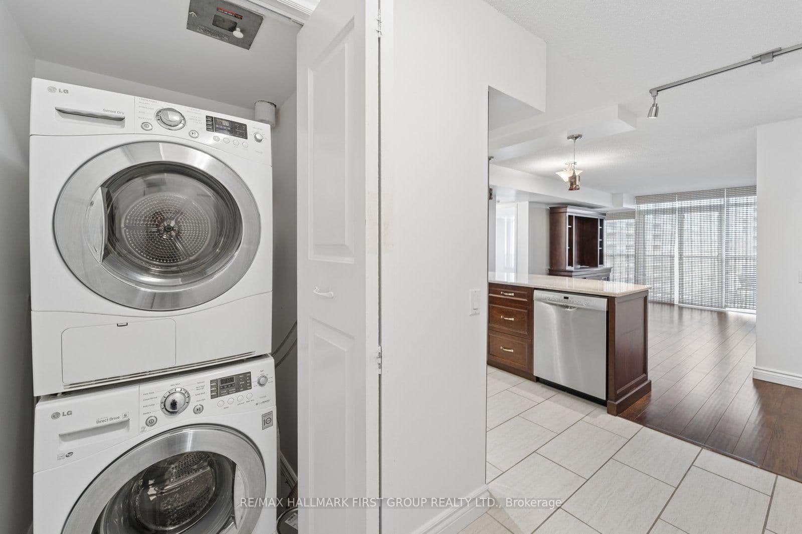 1200 The Esplanade N, Unit 908 thumbnail 21