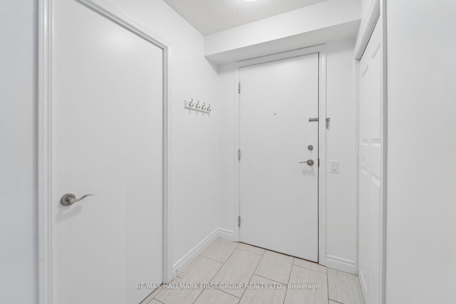 1200 The Esplanade N, Unit 908 thumbnail 4