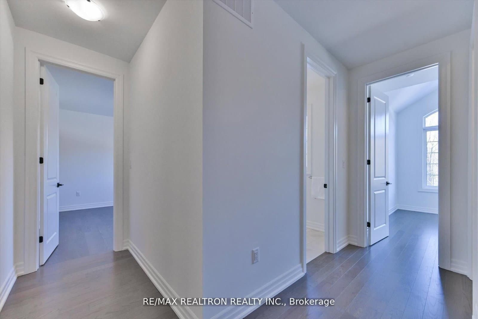 2858 Foxden Square thumbnail 22
