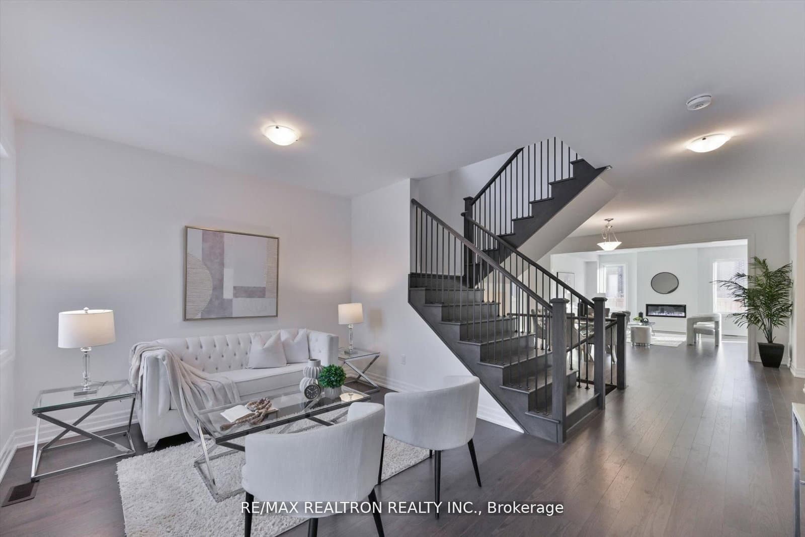 2858 Foxden Square thumbnail 7