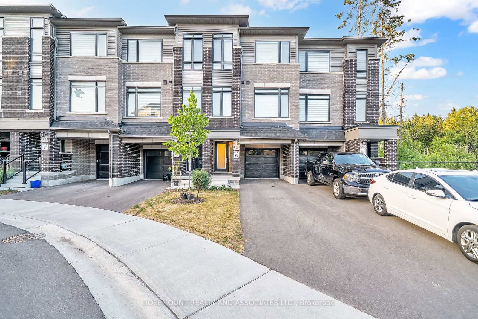 9 Esquire Way - Image 1