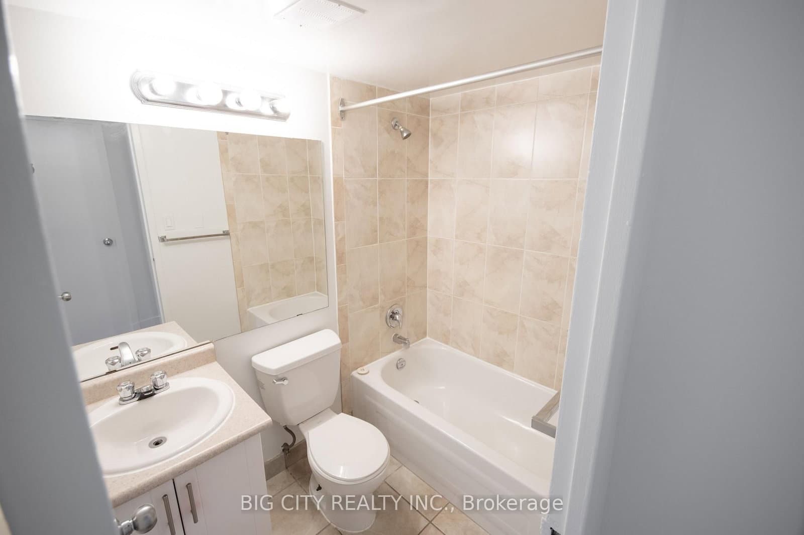 70 Cambridge Avenue, Unit 22 thumbnail 5