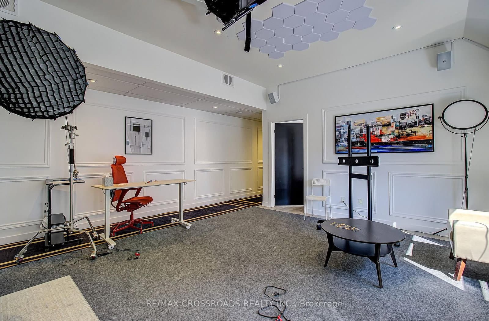 2017 Danforth Avenue, Unit 2nd floor thumbnail 7