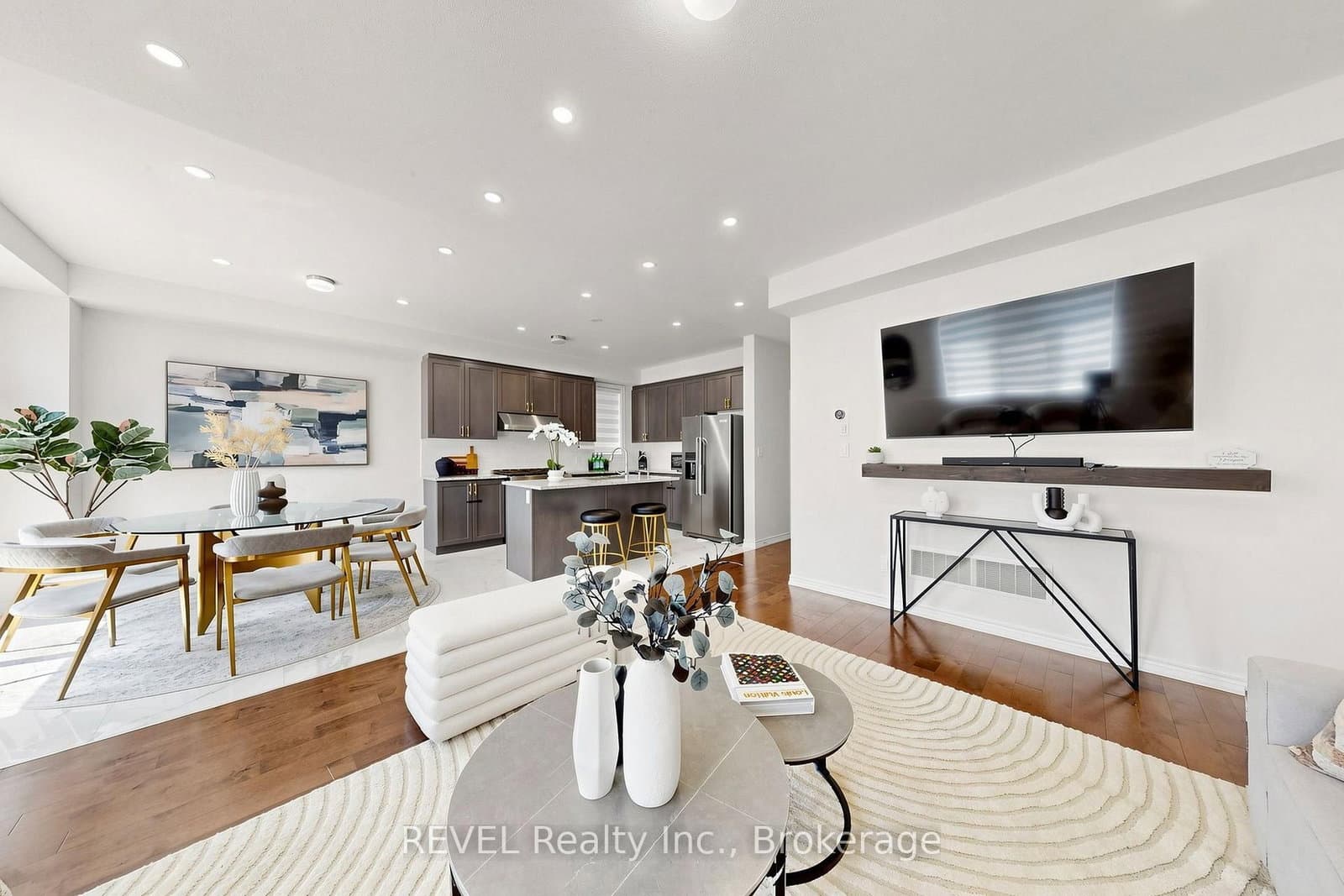 993 Lockie Drive thumbnail 9