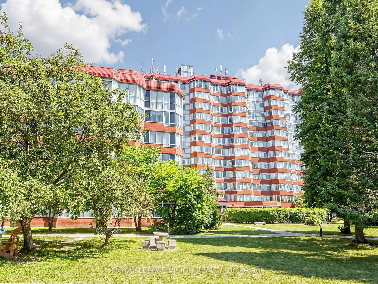 11753 Sheppard Avenue E, Unit 419 thumbnail 3