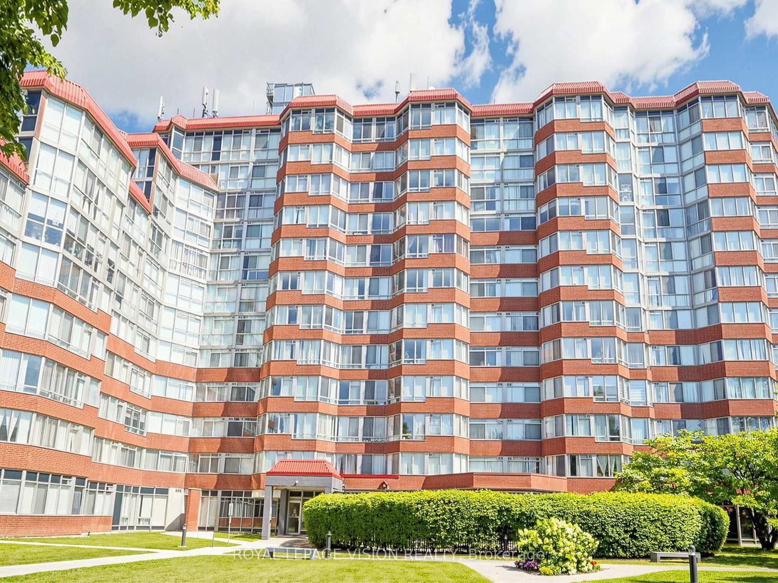11753 Sheppard Avenue E, Unit 419 thumbnail 5