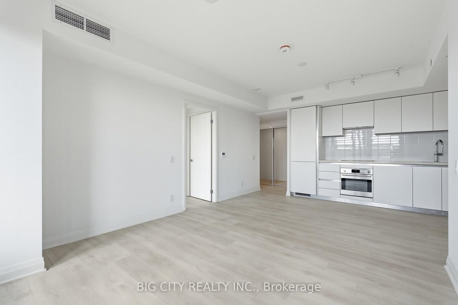 25 Frederick Todd Way, Unit 310 thumbnail 10