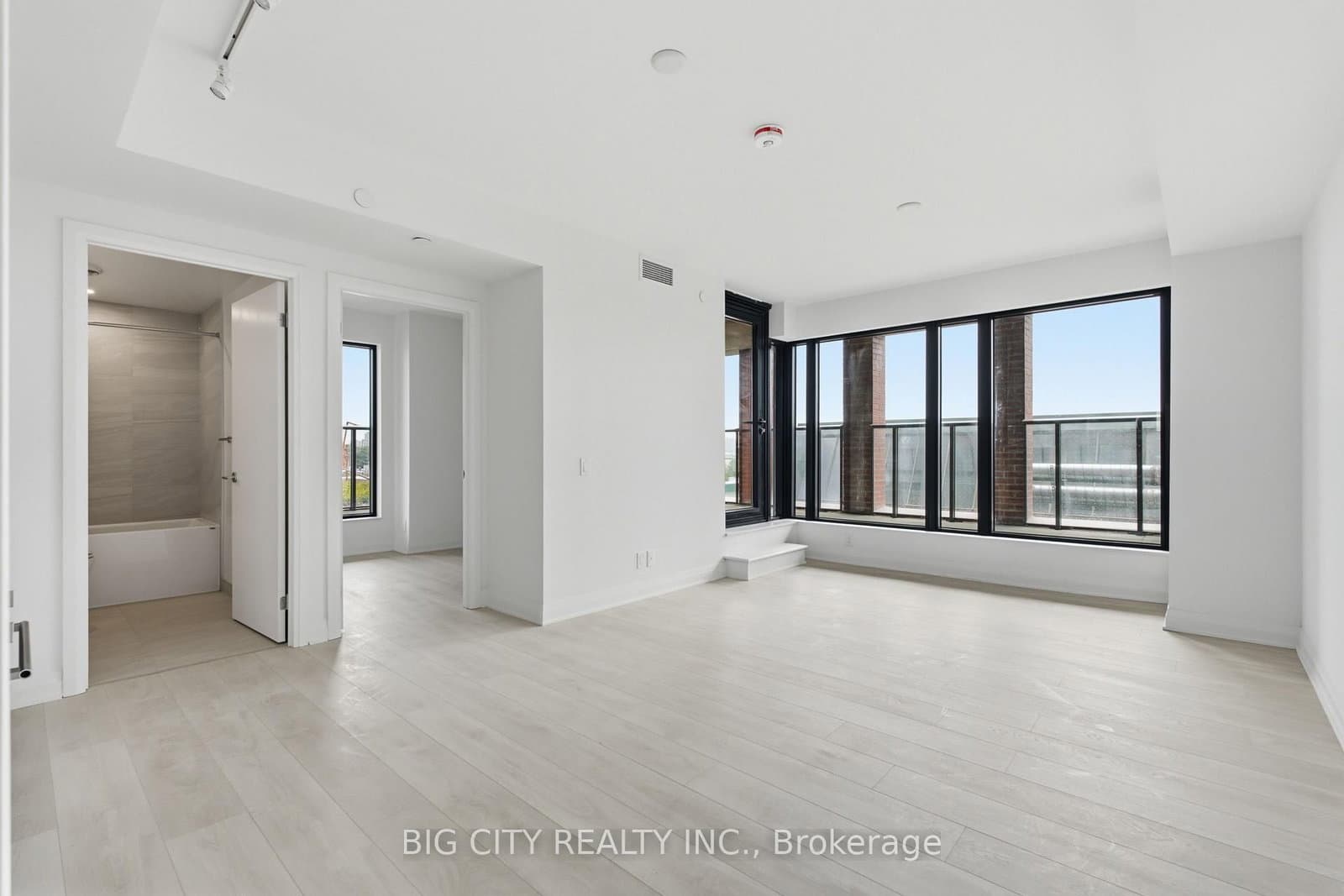 25 Frederick Todd Way, Unit 310 thumbnail 5