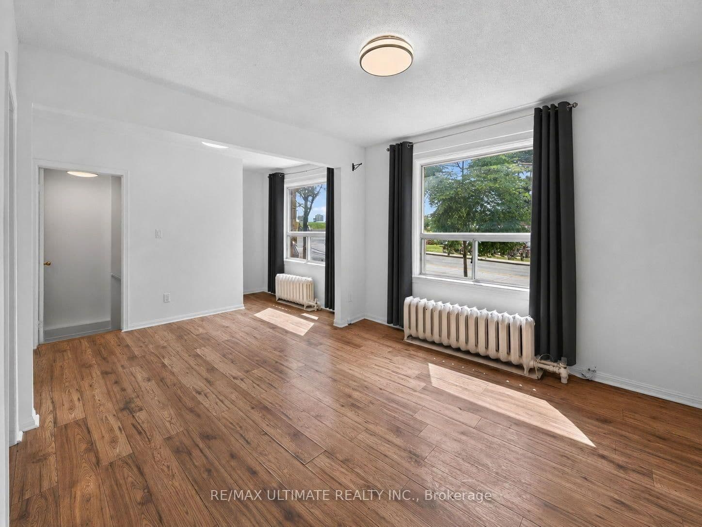 2360 Queen Street E, Unit 3 thumbnail 4