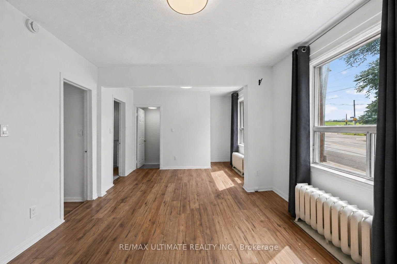 2360 Queen Street E, Unit 3 thumbnail 5