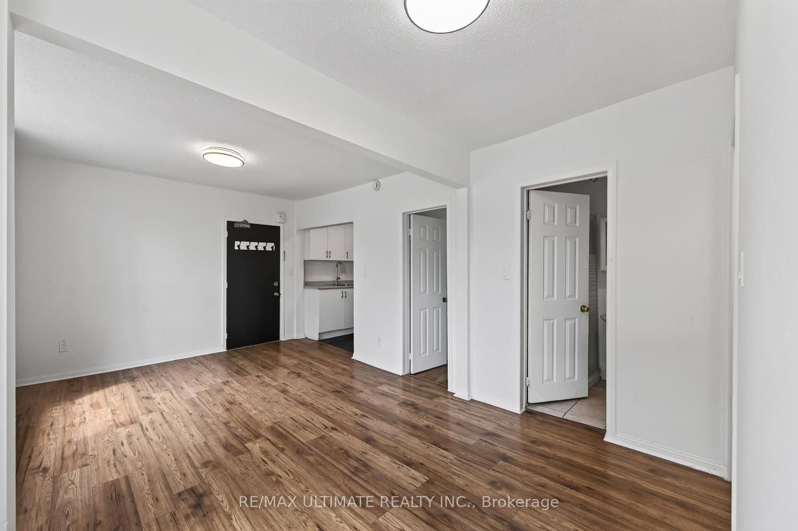 2360 Queen Street E, Unit 3 thumbnail 6